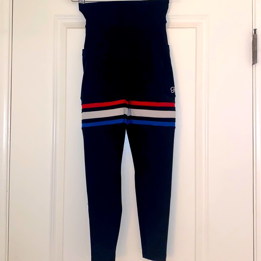 SCRUNCH THIGH-HIGHS ❤️🤍💙
Style: 34049